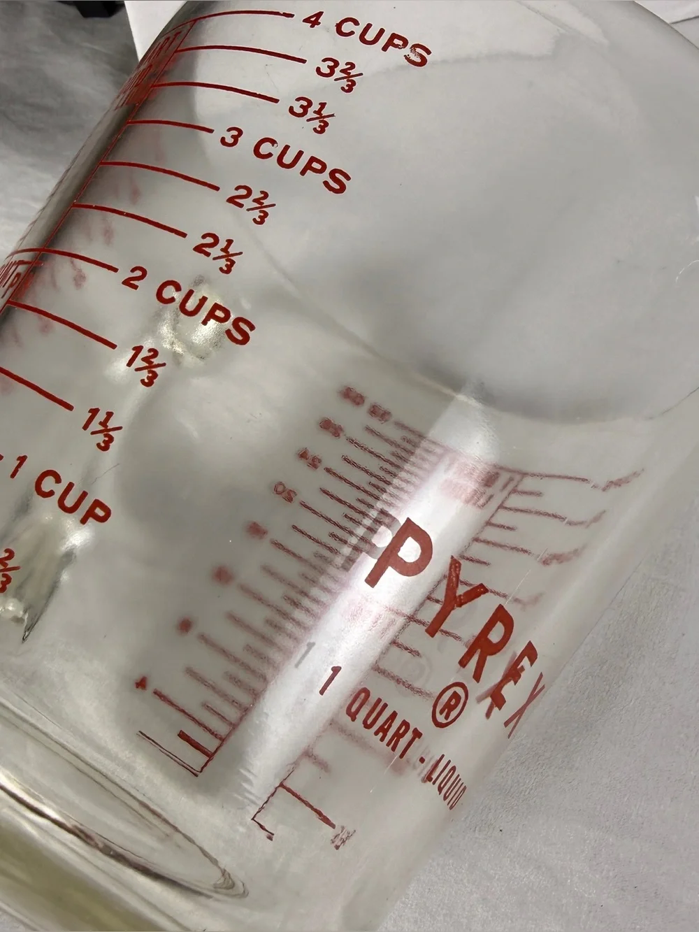 Vintage PYREX 1 quart or 4 cup Glass Measuring Cup red text